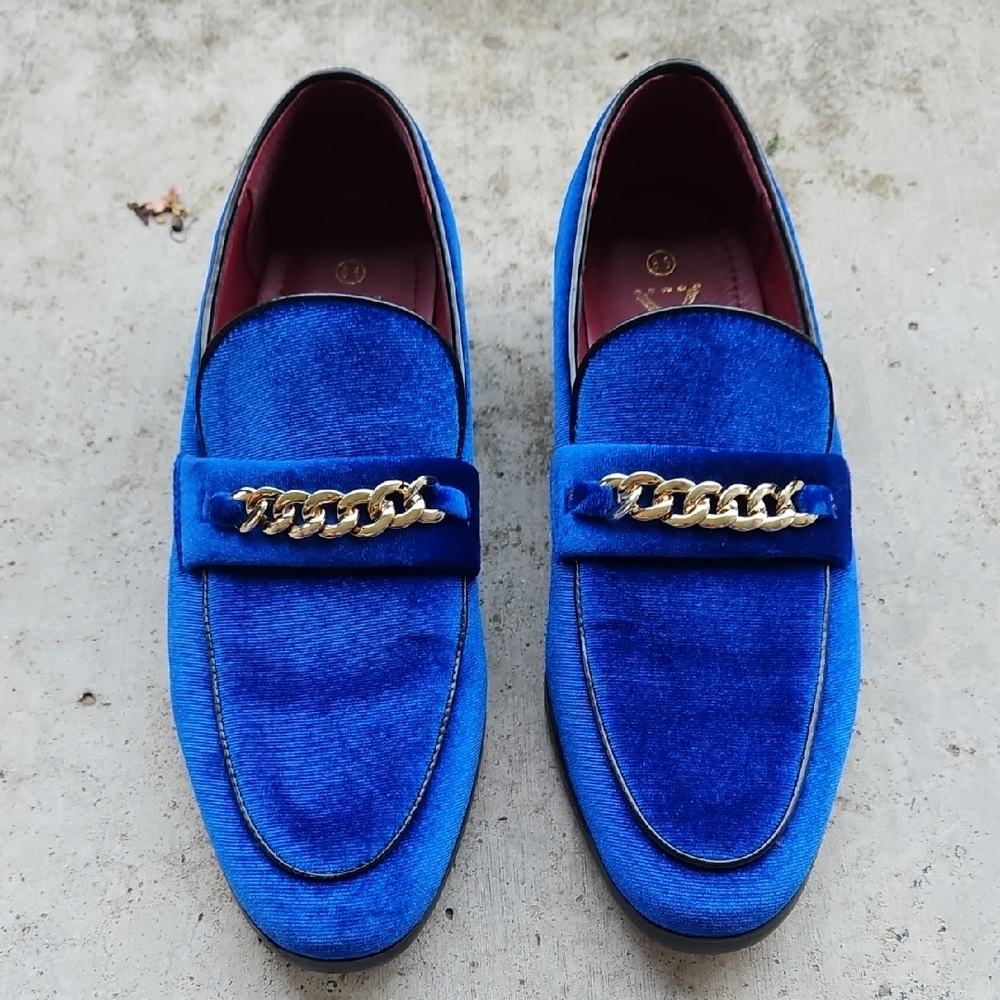 Blue Velvet Loafers with Gold Chain